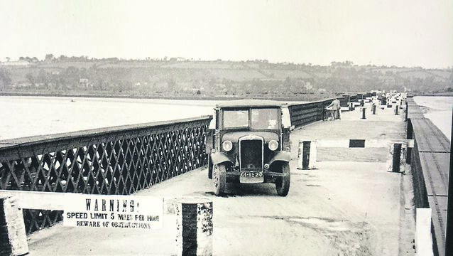 <p class="contextmenu internal_Caption">The old metal bridge in Youghal which was the scene of a ghostly occurrence one night long ago, says Mike Hackett</p>