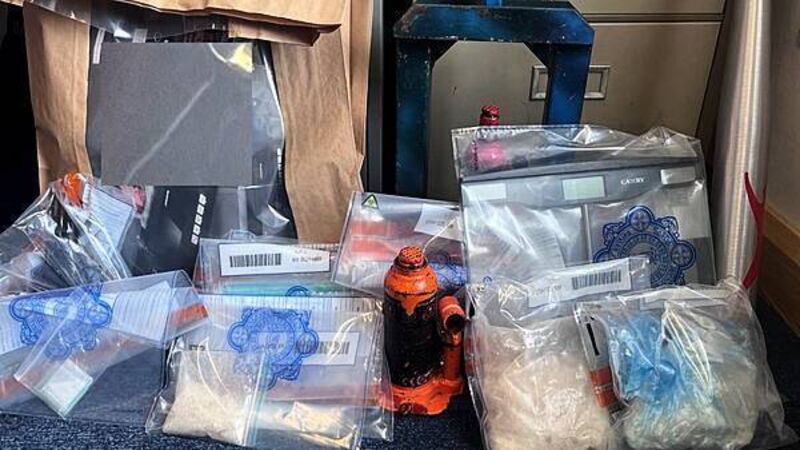 Two men (20s) arrested in Dundalk over seizure of crack cocaine worth €65k Two men (20s) arrested in Dundalk over seizure of crack cocaine worth €65k