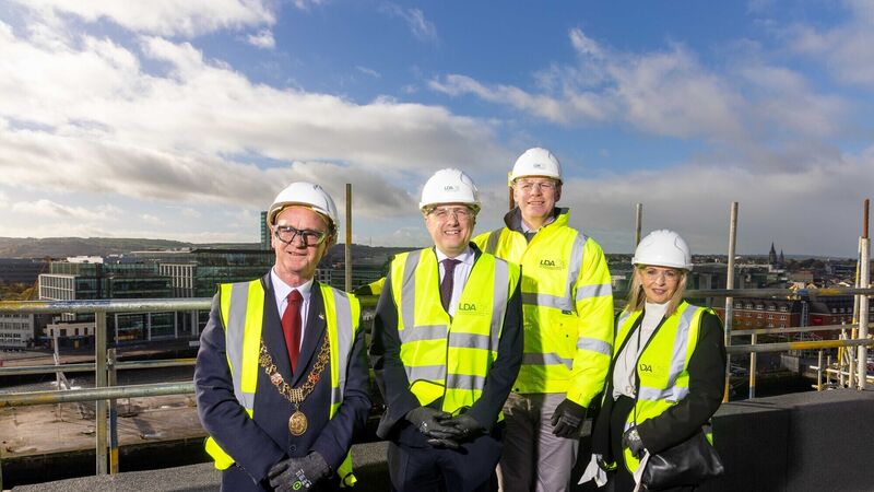 ‘Milestone’ as 302 new Cork docklands apartments topped out ‘Milestone’ as 302 new Cork docklands apartments topped out