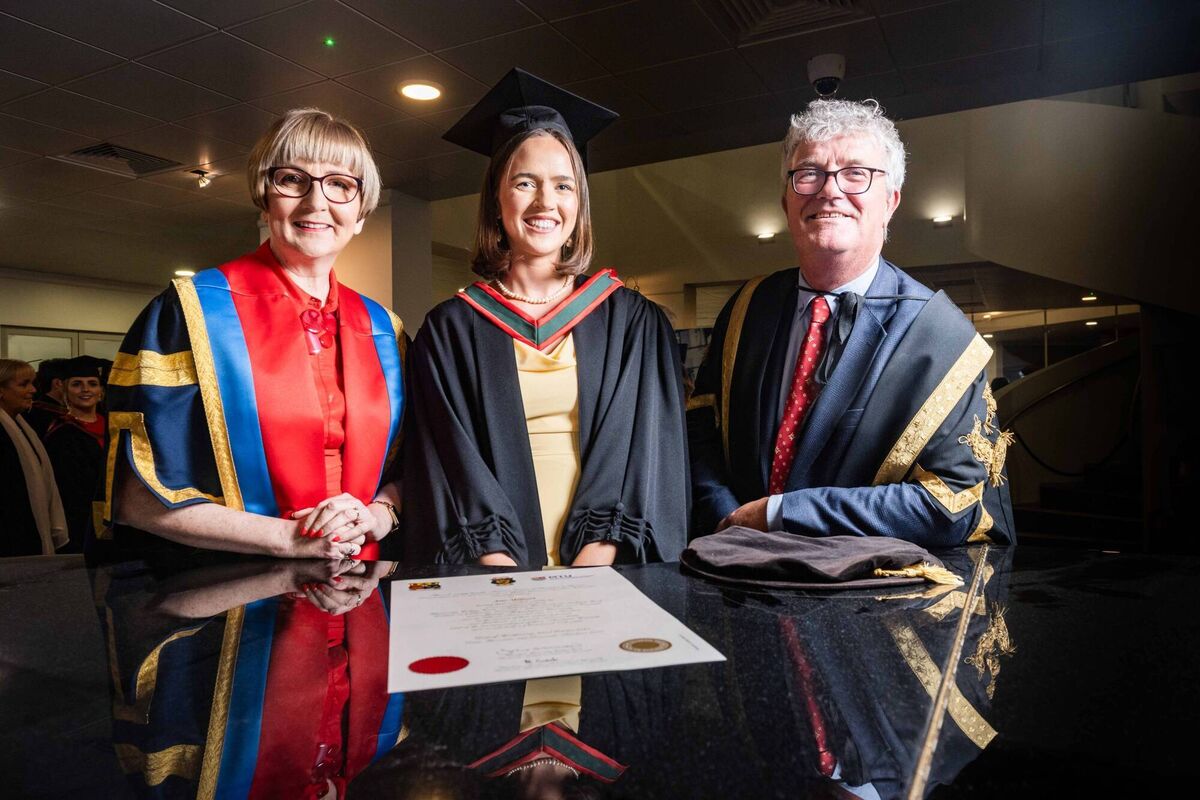 BSc (Hons) Biomedical Science graduate Áine McGrath from Cloyne with MTU president Maggie Cusack and UCC president, John O’Halloran. Picture: Joleen Cronin.