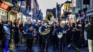 <p> Oliver Plunkett Street came alive with a cacophony of brass and jazz as musicians paraded along the street, delighting onlookers with vibrant sounds and rhythm as part of The Big Fringe at the Guinness Cork Jazz Festival. Picture Chani Anderson.</p>