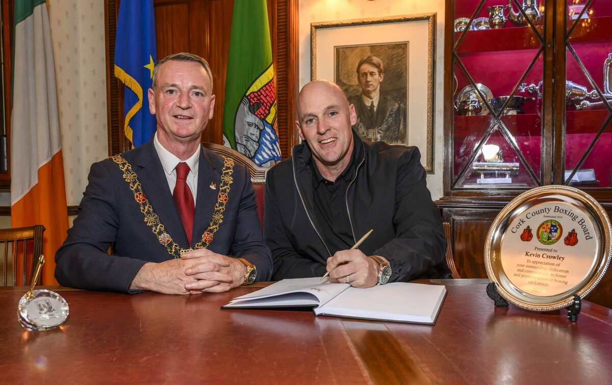 Award recipient Kevin Crowley of St Marthas BC signing the visitors book in Cork City Hall following the Cork County Boxing Board Awards Celebration recently. Picture: Doug Minihane Award recipient Kevin Crowley of St Marthas BC signing the visitors book in Cork City Hall following the Cork County Boxing Board Awards Celebration recently. Picture: Doug Minihane
