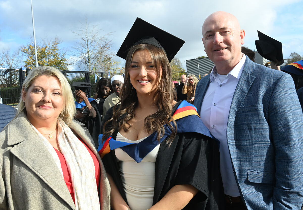  Blathnaid Daly, Killeens who was conferred with a Master of Arts in Public Relations with New Media, with her proud parents Pamela and Mick.