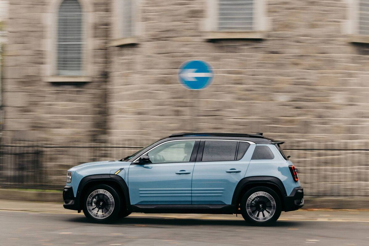 The all-new Renault 4 - a car that’s stylish, timeless and charming. The all-new Renault 4 - a car that’s stylish, timeless and charming.