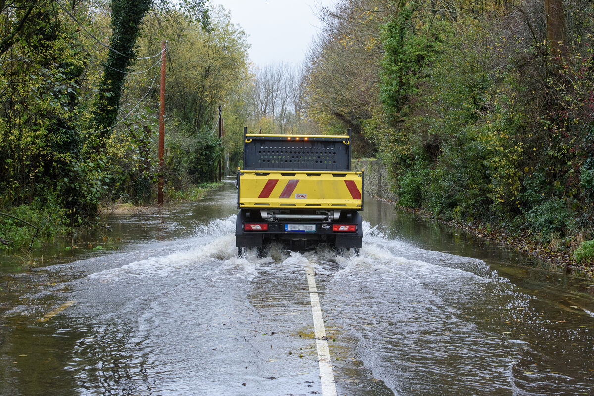  Flooding on the Lee Road which is closed to traffic after the River Lee burst its banks. Picture Dan Linehan