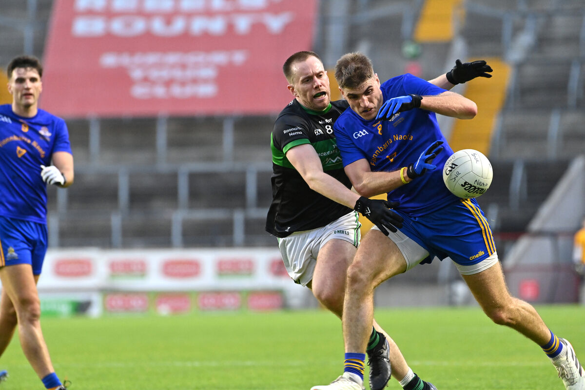 St Finbarr's Ian Maguire moves away from Alan O'Donovan of Nemo Rangers. Picture: Dan Linehan St Finbarr's Ian Maguire moves away from Alan O'Donovan of Nemo Rangers. Picture: Dan Linehan