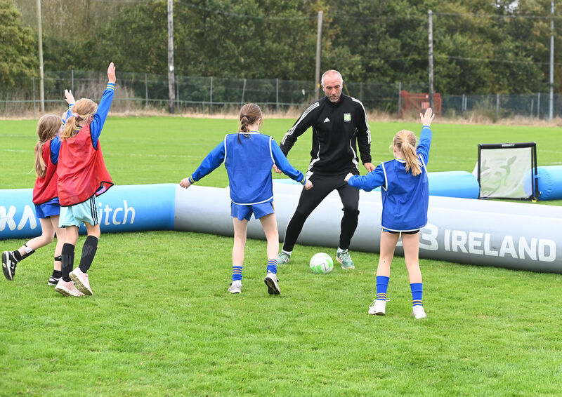 Derek Coughlan of Coerver Coaching with young players from Carrigtwohill United playing 3v3. Picture: Larry Cummins Derek Coughlan of Coerver Coaching with young players from Carrigtwohill United playing 3v3. Picture: Larry Cummins