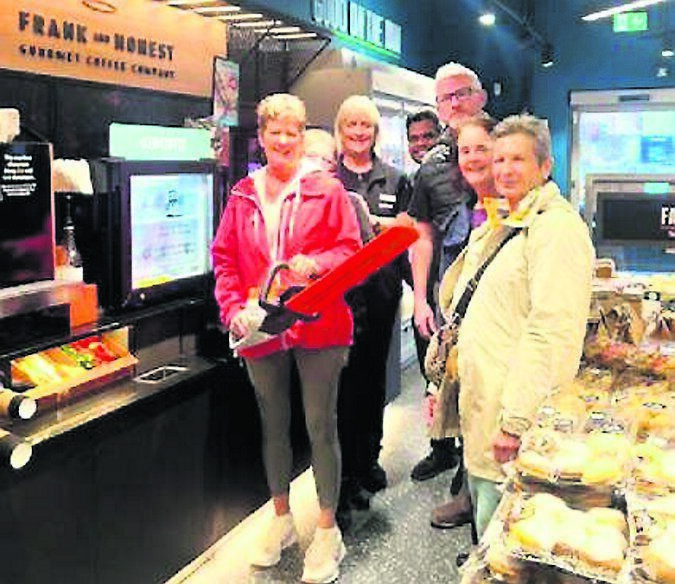 Breen’s Centra in Donnybrook donates a brand new hedge trimmer to Douglas Tidy Towns, received in store by volunteers Colette Flynn, Tara de Montfort, and Tina Nicholson on November 11.
