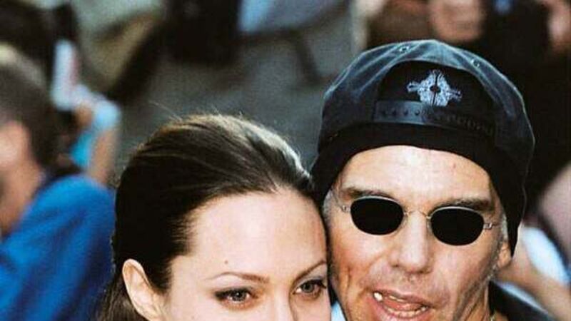 Billy Bob Thornton says he and Angelina Jolie never wore blood vial necklaces
