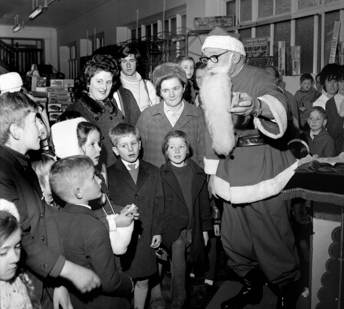 Santa Claus at Munster Arcade, St. Patrick's Street, Cork in 1970. 