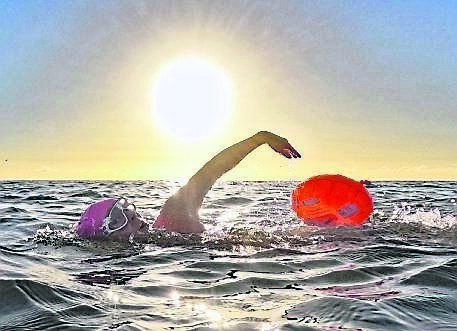 Laura Delaney, Crosshaven, on an early morning swim at Myrtleville. 	Picture: Siobhán Russell
                    