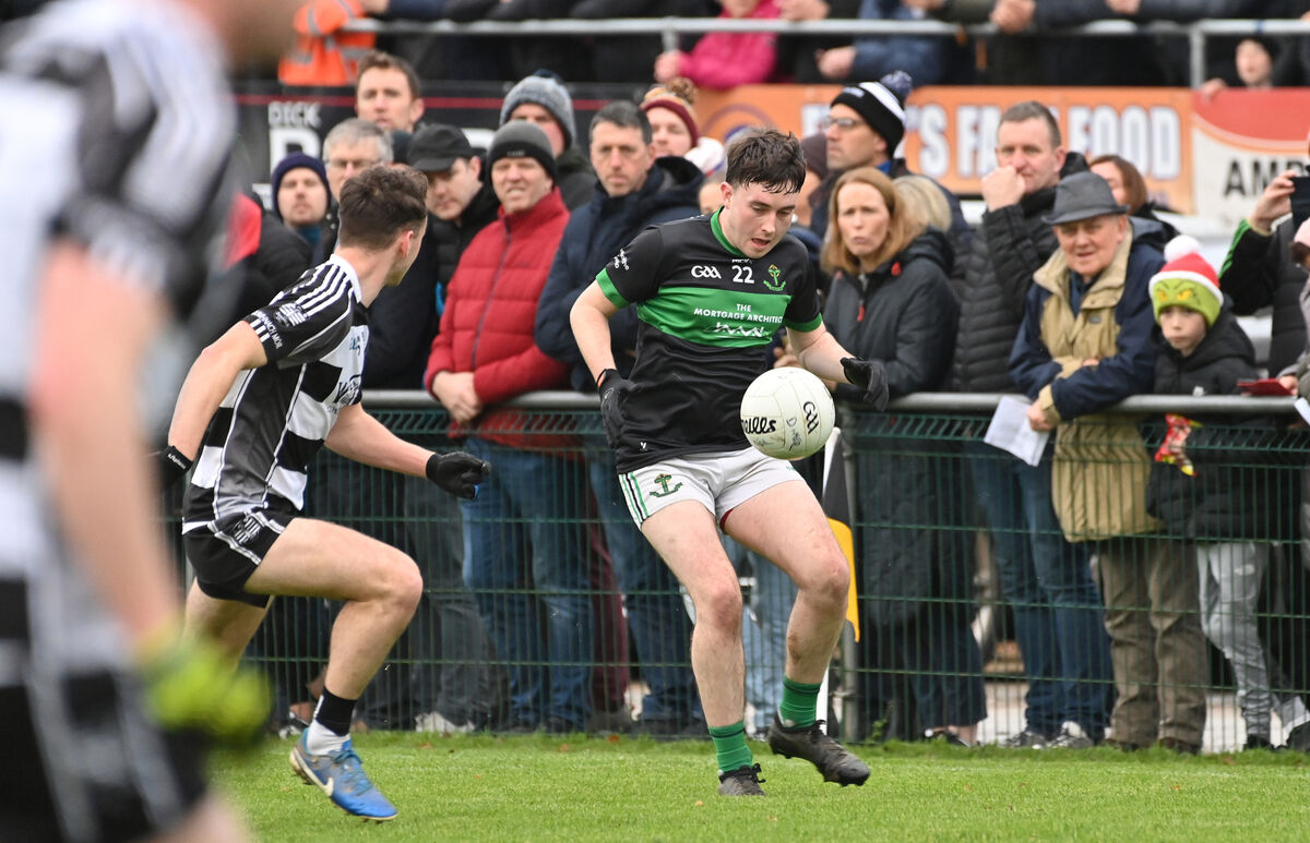  Rory Honohan, Donoughmore looking to tackle Seán Nagle of Nemo Rangers. Picture: Dan Linehan