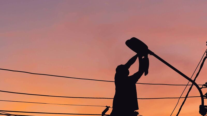 Time devoted by ESB to fixing Cork city street lights 'unacceptable'