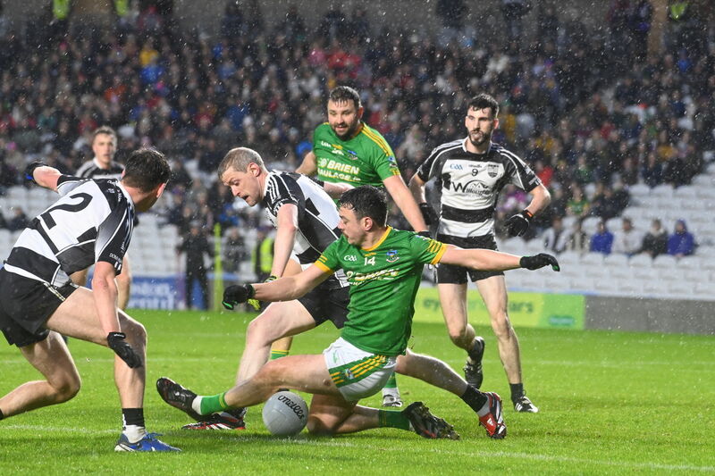 Joe Collins battles in front of goal as he seeks a score for Kilmacabea against Donoughmore. Picture: Larry Cummins