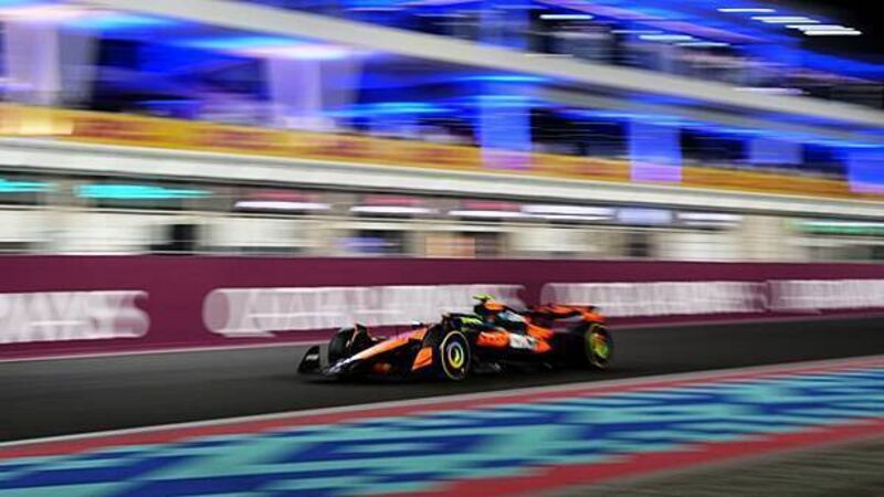 Lando Norris bid for F1 glory goes to decider as Max Verstappen takes Qatar win