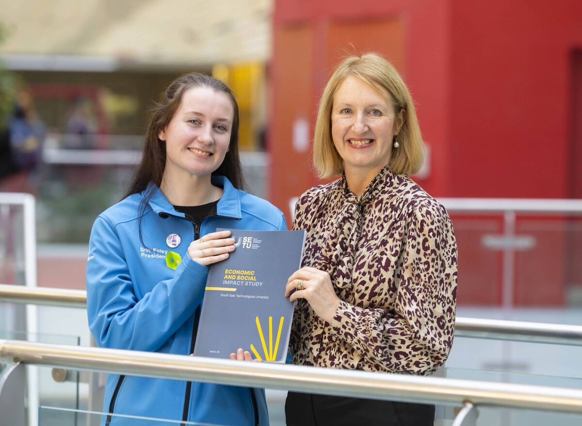 Erin Ní Fhoghlú, president of SETU’s Students Union and Prof Veronica Campbell, president of SETU. Photograph: Patrick Browne Erin Ní Fhoghlú, president of SETU’s Students Union and Prof Veronica Campbell, president of SETU. Photograph: Patrick Browne
