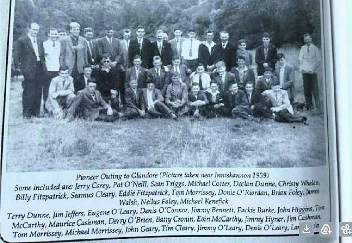 Men on a Pioneer outing to Glandore in 1959. Do you recognise a face or a name here?