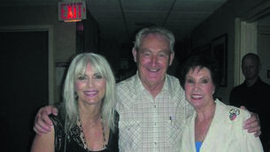 <p class="contextmenu internal_Caption">Roger Ryan with Emmylou Harris and Jan Howard back stage at the Ryman Auditorium in Nashville, Tennessee</p>