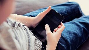 Cabinet to receive update on possibility of banning social media for under-16s Cabinet to receive update on possibility of banning social media for under-16s