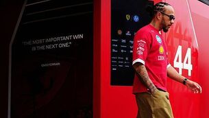 Lewis Hamilton crashes in final practice at Abu Dhabi Grand Prix Lewis Hamilton crashes in final practice at Abu Dhabi Grand Prix