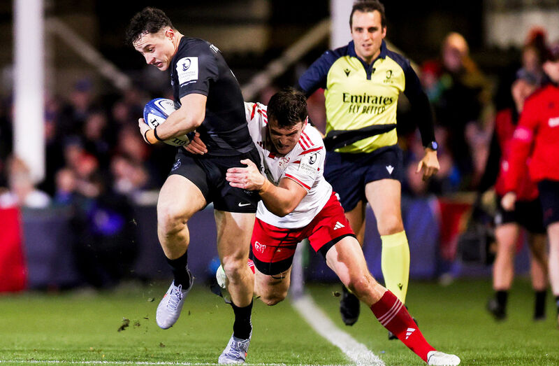 Bath's Henry Arundell is challenged by Tom Farrell of Munster. Picture: INPHO/Tom Maher Bath's Henry Arundell is challenged by Tom Farrell of Munster. Picture: INPHO/Tom Maher
