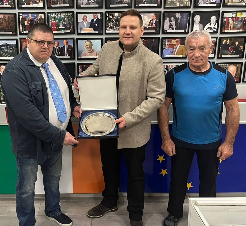 IABA CEO Gary Stewart makes a presentation to Anthony Connolly and Tomas Kelleher of the Glen Boxing Club to Commerate the 100 year anniversary of the Glen club's first tournament in 1925