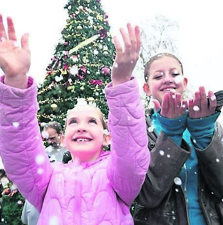 Caragh O’Mahony, and Nadia Rogalska, Douglas, at Santas Magical Market. Santa is at Marina Market until December 23. Fully accessible, dog-friendly, and featuring sensory-friendly hours, the event continues its partnership with Enable Ireland, raising vital funds for children’s services in Cork. For further details and bookings see clr.ie/137761 or follow @santasmagicalmarket on Instagram. Caragh O’Mahony, and Nadia Rogalska, Douglas, at Santas Magical Market. Santa is at Marina Market until December 23. Fully accessible, dog-friendly, and featuring sensory-friendly hours, the event continues its partnership with Enable Ireland, raising vital funds for children’s services in Cork. For further details and bookings see clr.ie/137761 or follow @santasmagicalmarket on Instagram.