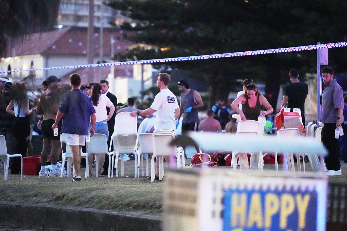 New South Wales Police warned the public on Sunday that two people with guns had reportedly opened fire on people at Bondi Beach.