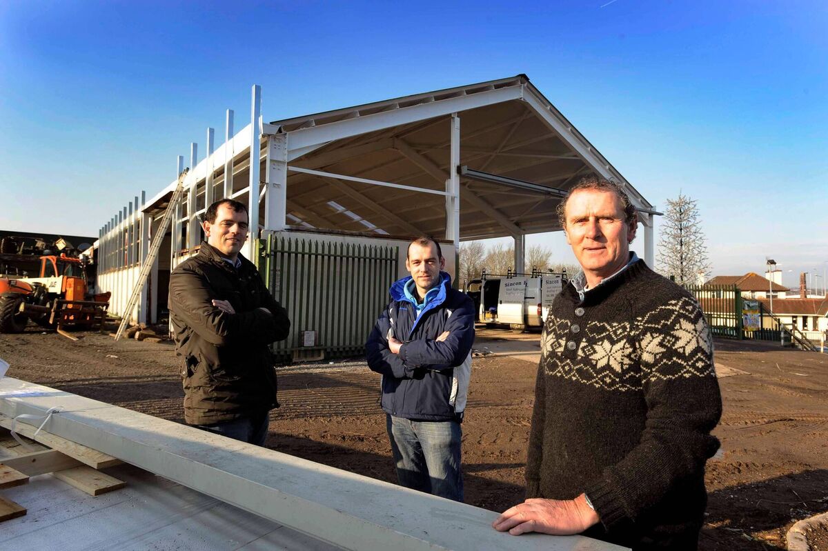 Jim Hanley with Keith and Jason Hanley at the development of their new showroom for Hanleys Garden supplies, Frankfield Road, Grange, Cork in 2010. /Pic Denis Scannell