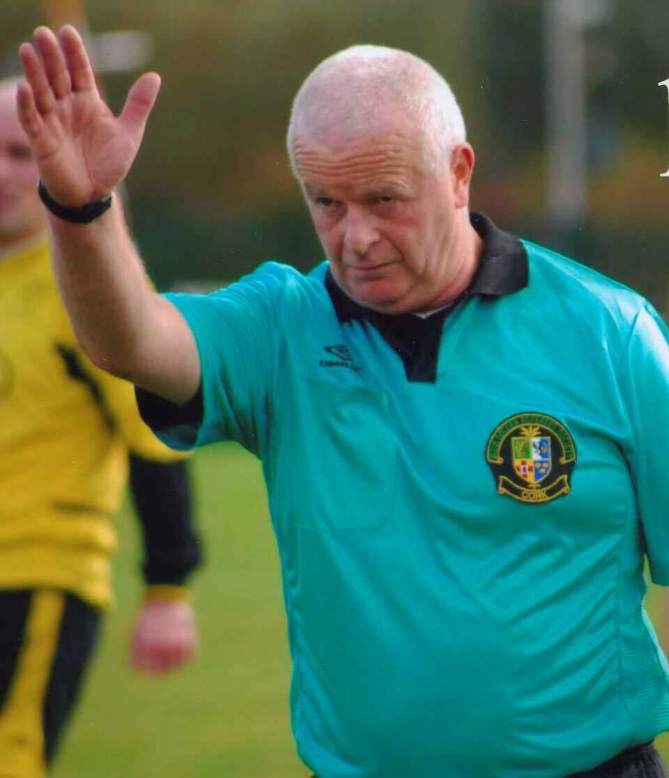 Referee Bertie Stark.