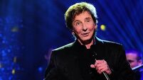 Barry Manilow will have surgery for cancerous spot on lung