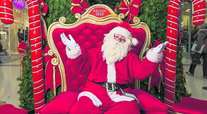 Santa Claus (Paddy Gilley) at Wilton Shopping Centre, Cork. - Picture: David Creedon