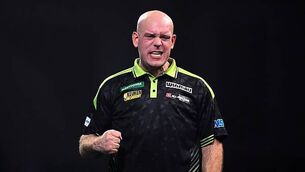 Michael van Gerwen finds form as Peter Wright and Danny Noppert crash out Michael van Gerwen finds form as Peter Wright and Danny Noppert crash out