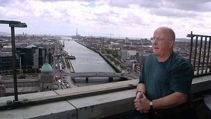 Christy Moore interrogation in UK questioned by Irish officials in 2004