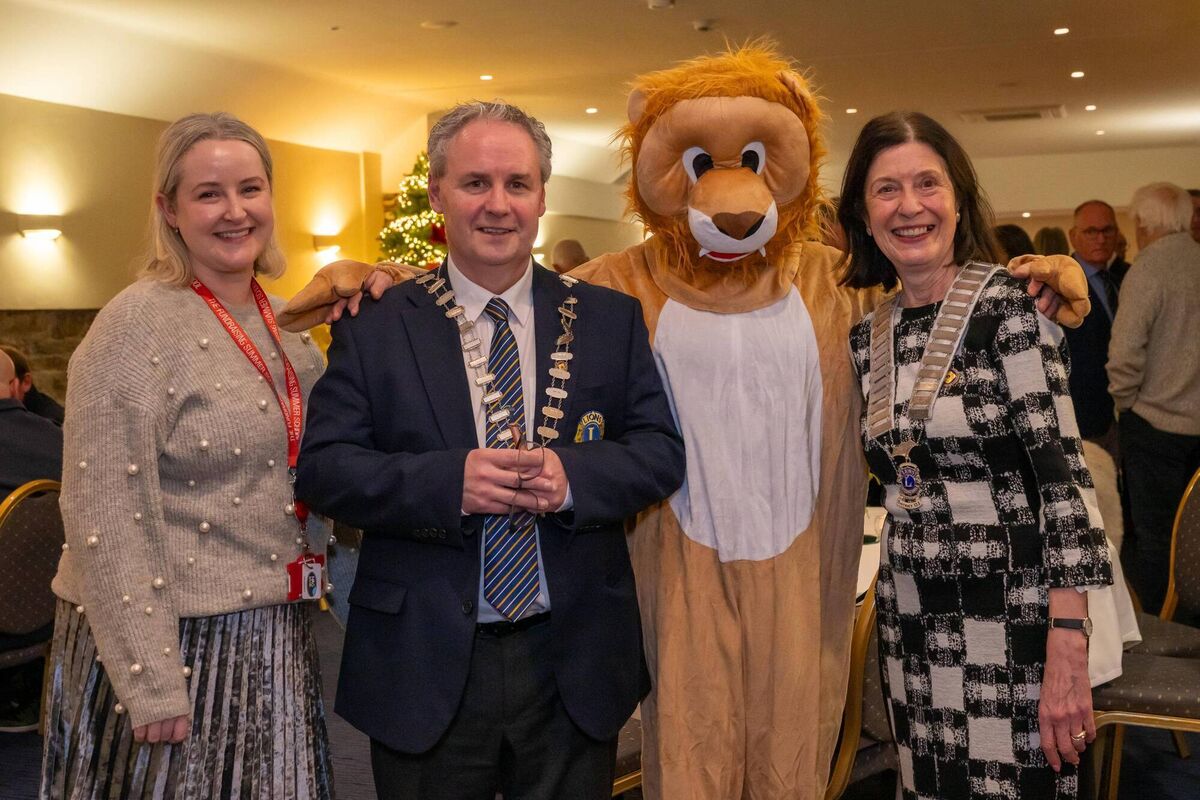 Clare Concannon of CUH Charity, Cormac Fitzgerald President Kinsale Lions, Kinsale Lions Mascot and District Governor of Lions Clubs Ireland Marian McGeevey.