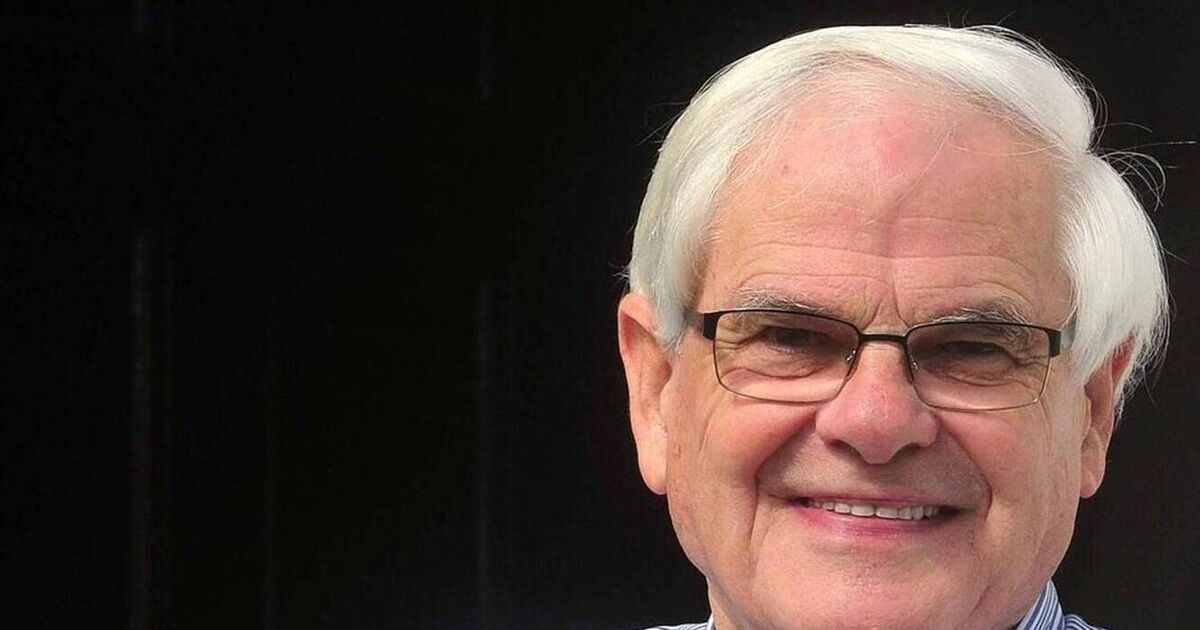 Arrangements funéraires annoncés pour Seán Ó Sé, célèbre professeur et chanteur de Cork