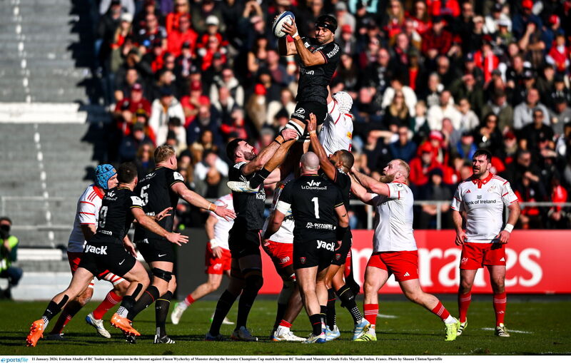 Esteban Abadie of RC Toulon wins possession in the lineout against Fineen Wycherley of Munster. Picture: Shauna Clinton/Sportsfile