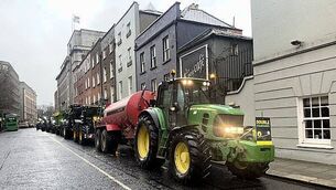 Tractors protest held outside Leinster House as Bord Bia chairman urged to quit Tractors protest held outside Leinster House as Bord Bia chairman urged to quit