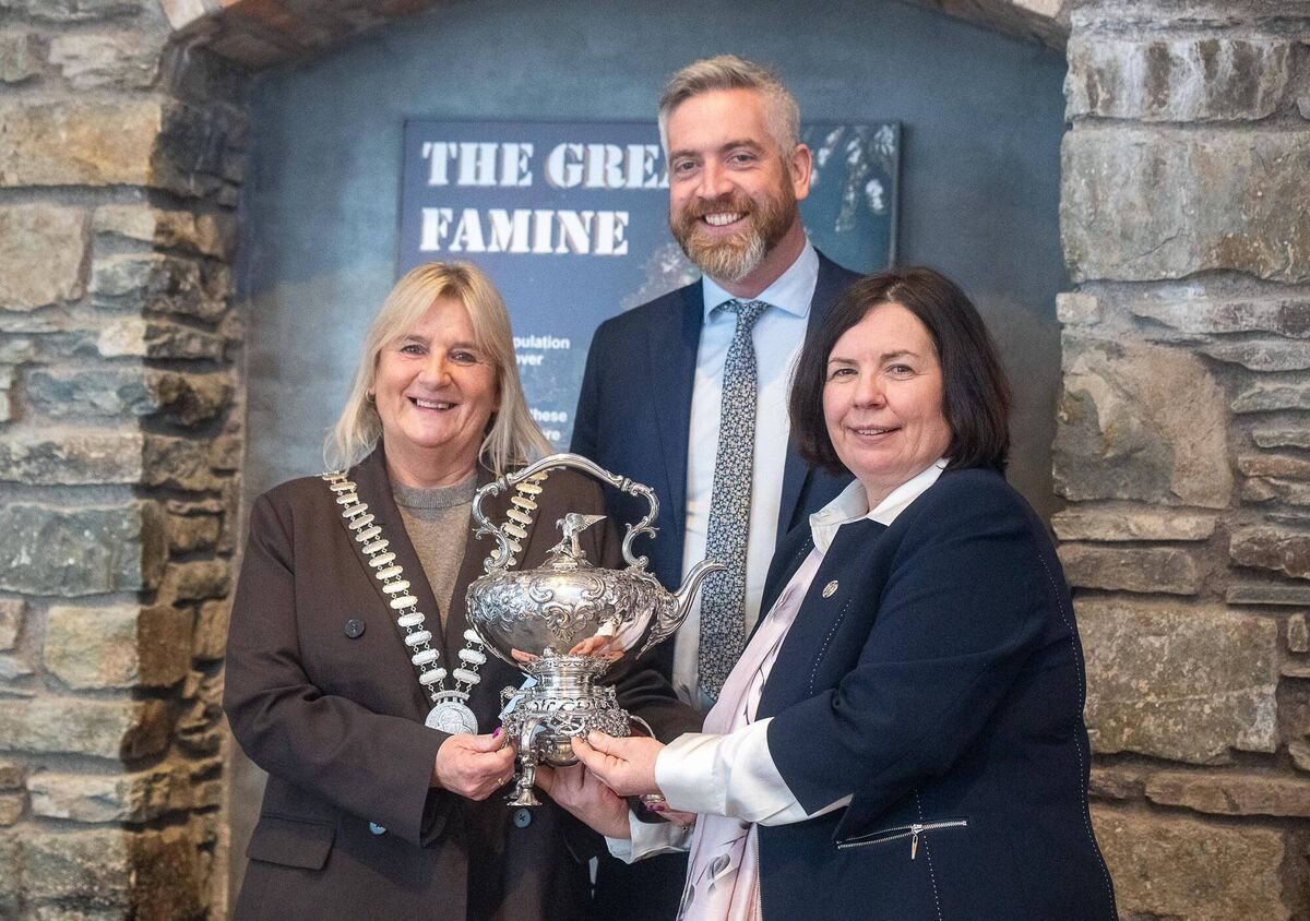 County mayor Mary Linehan Foley with Minister of state Christopher O’Sullivan and chief executive of Cork County Council Moira Murrell with the samovar. Picture: John Allen.