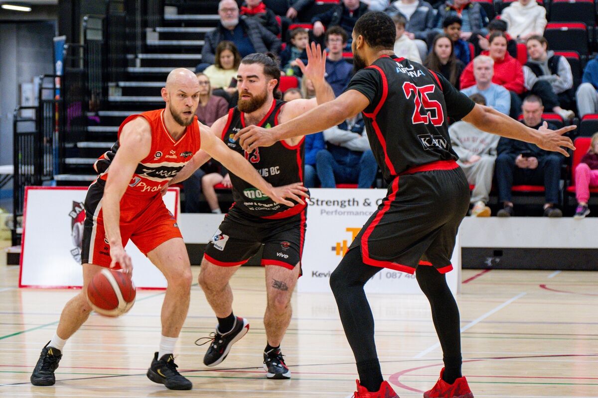 Killester’s Paul Dick sizes up the defence as he looks for a driving lane against Ballincollig in their Domino Men’s Superleague clash at MTU Arena. Picture Chani Anderson