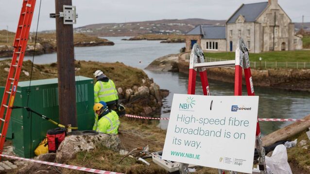 <p>Engineers working on the broadband project on Bere Island.</p>