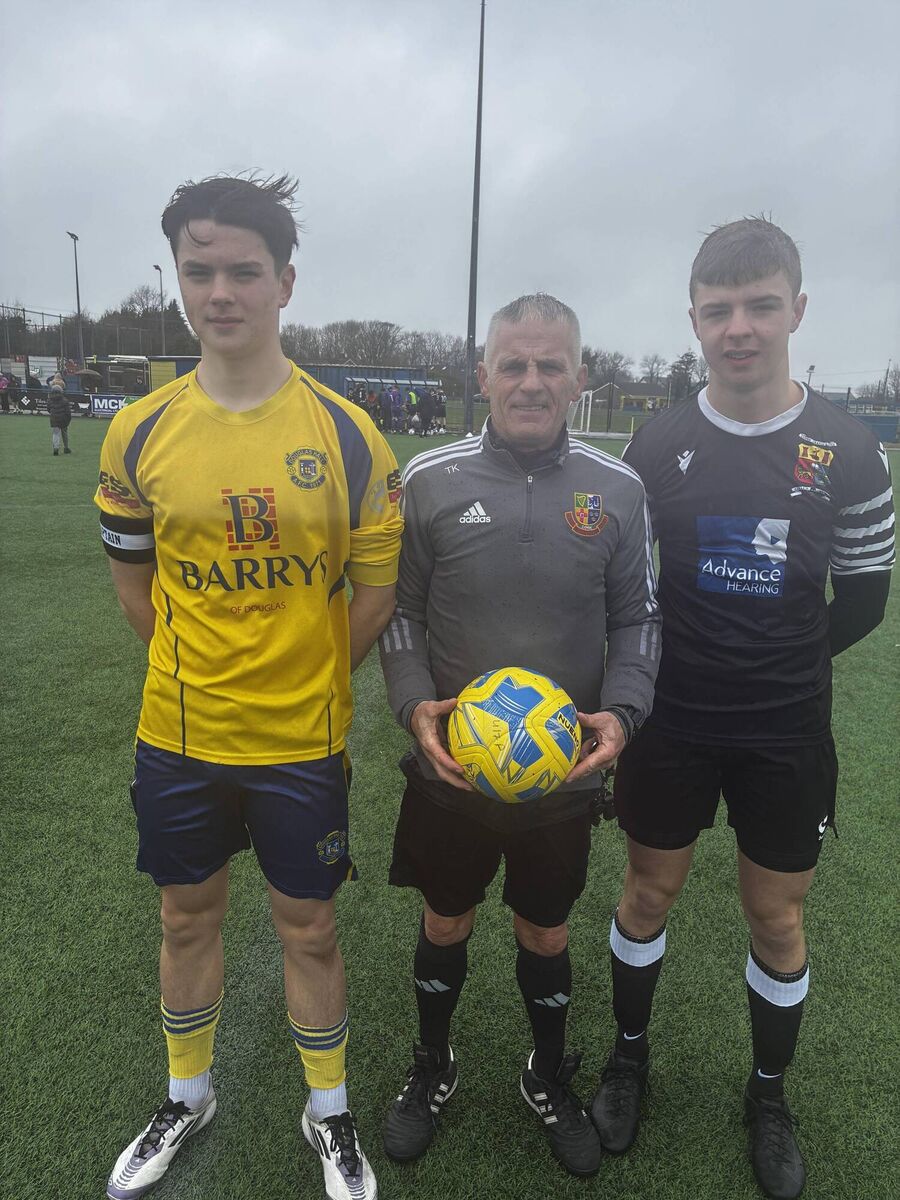 Douglas Hall captain Darragh O’Flaherty, referee Timmy Kelleher and College Corinthians captain Kacper Perdas before their U17 Premier League game at Moneygourney last Saturday. Douglas Hall captain Darragh O’Flaherty, referee Timmy Kelleher and College Corinthians captain Kacper Perdas before their U17 Premier League game at Moneygourney last Saturday.