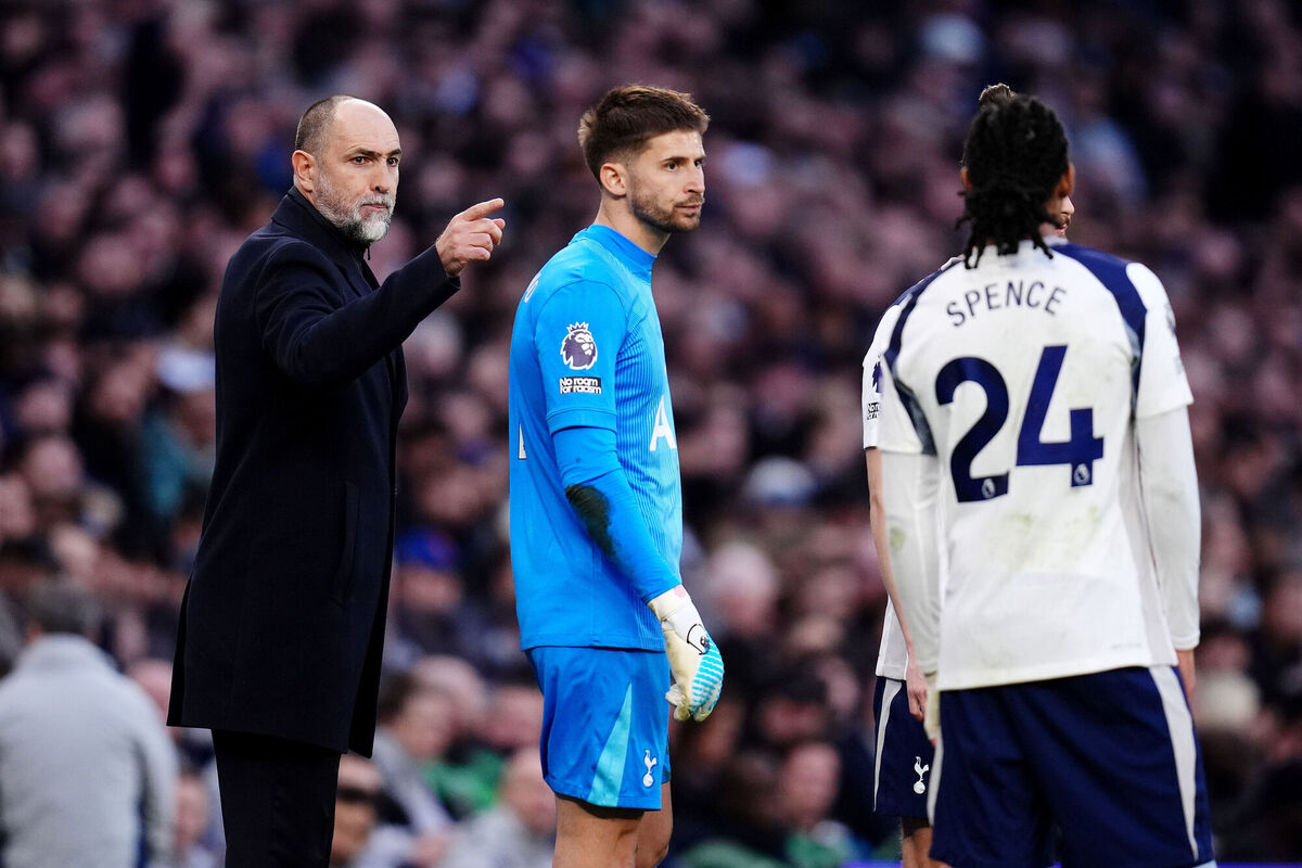 Tottenham Hotspur manager Igor Tudor (left) speaks with his players in the defeat to Arsenal. Picture: John Walton/PA Wire. Tottenham Hotspur manager Igor Tudor (left) speaks with his players in the defeat to Arsenal. Picture: John Walton/PA Wire.
