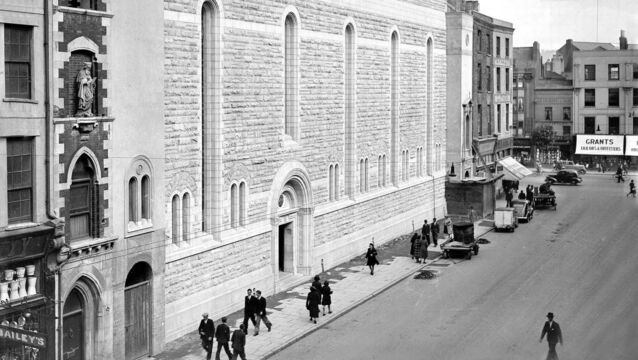 <p>The St. Augustines Church extension under construction At Washington Street, Cork in 1939. Picture: Irish Examiner Archive</p>