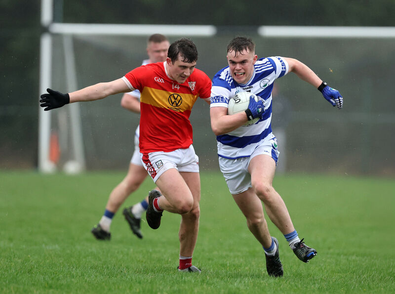  Daniel Healy, Éire Óg, tackles Joe Bohane, Castlehaven. Picture: Jim Coughlan.