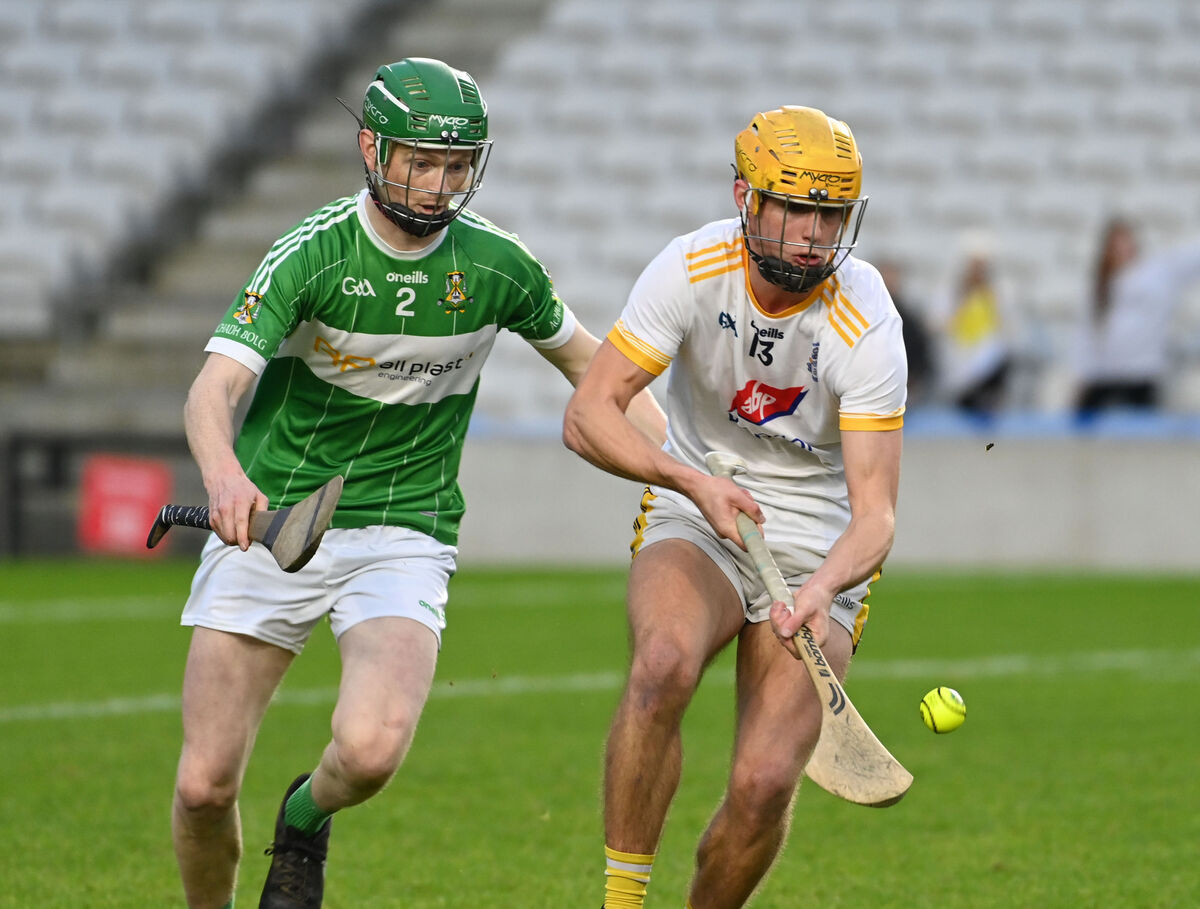 Bandon's Kevin Hannon first to the slioltar from Aghabullogue's Tom Long during the Co-Op Superstores Intermediate 'A'HC final at SuperValu Páirc Uí Chaoimh. Picture: Eddie O'Hare