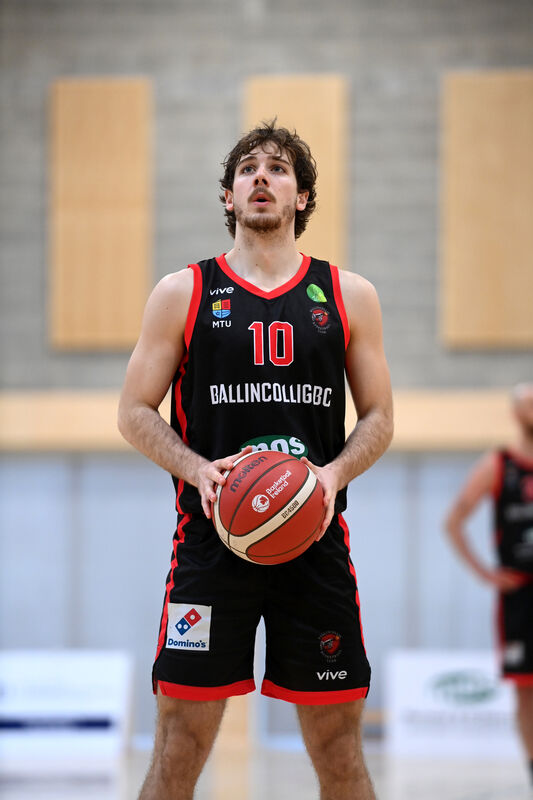  Alberto Rodriguez eyes the basket from the free-throw line. Picture: Larry Cummins