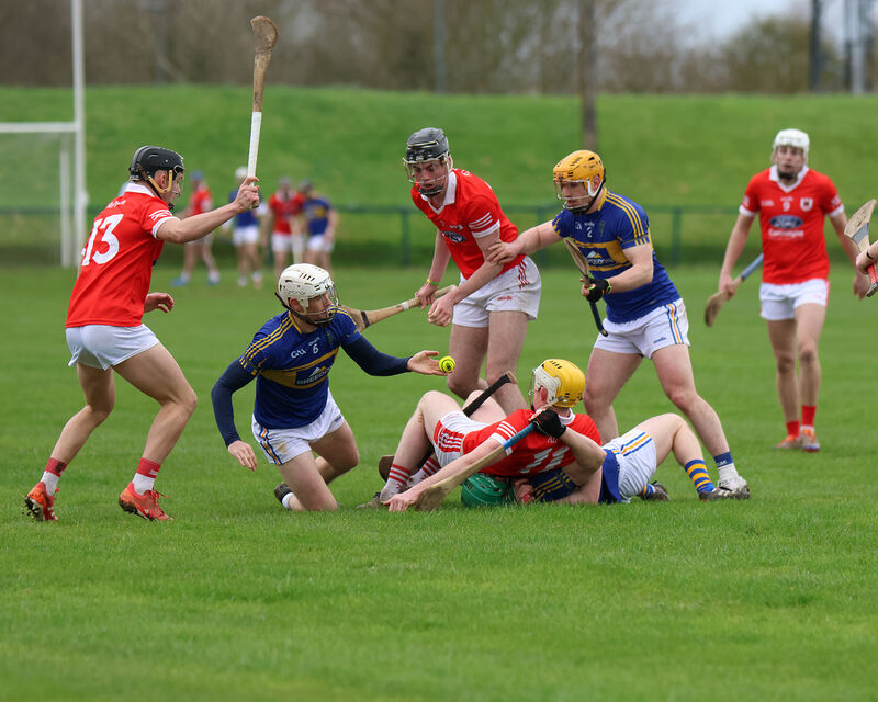 Pádraic Hogan of Carrigtwohil gets his pass away. Picture: Brendan Gleeson
