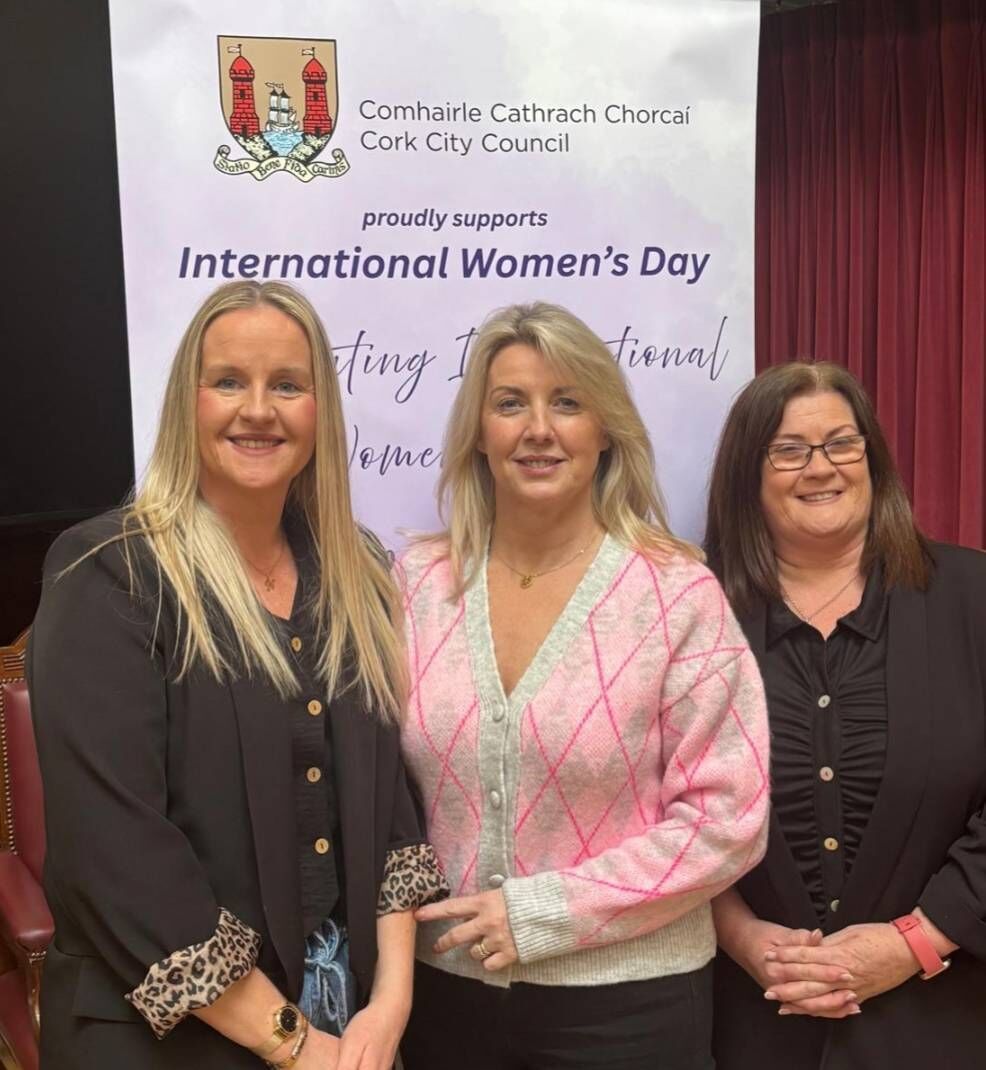 Cork Boxing: Nicola Murphy, Louise Forde and Rose Murphy, CCBB, at the City Hall for International Women's Day. 